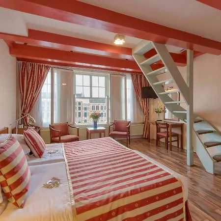 Hotel Des Arts 3*