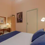 מלון Des Arts 3*